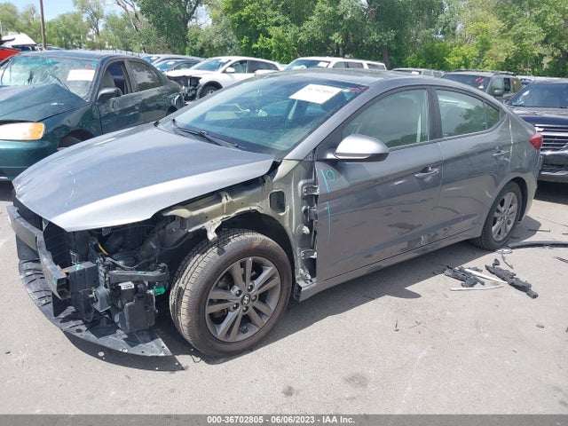 Hyundai Elantra Value Edition 2018 5NPD84LF7JH292462 Image 2