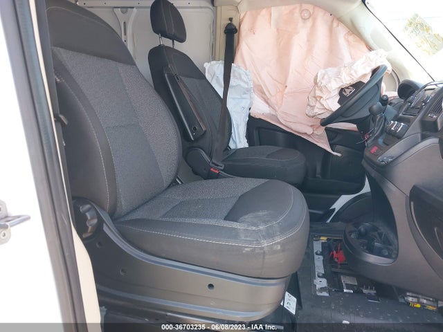 3C6TRVCG2JE161670 RAM Promaster Cargo Van