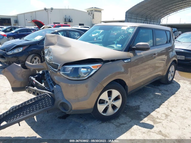KIA Soul Base 2016 KNDJN2A22G7303042 Image 2