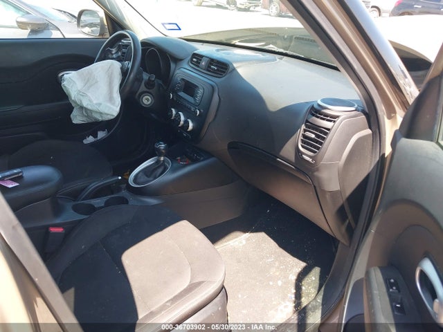 KIA Soul Base 2016 KNDJN2A22G7303042 Image 6