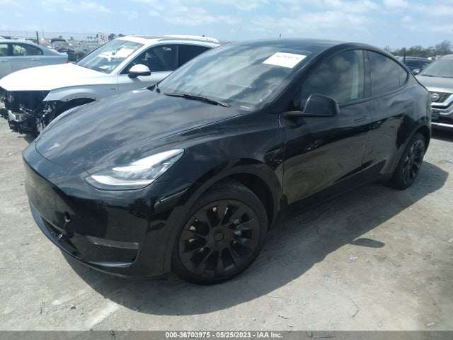 Tesla Model Y Standard Range 2021 5YJYGDED7MF112819 Image 2