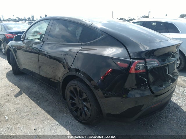 Tesla Model Y Standard Range 2021 5YJYGDED7MF112819 Image 3