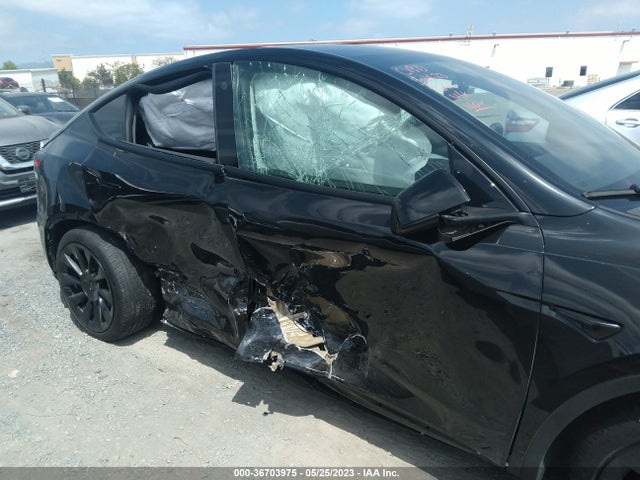 Tesla Model Y Standard Range 2021 5YJYGDED7MF112819 Image 6
