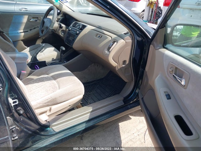 1998 HONDA ACCORD SDN EX VIN: 1HGCG5651WA094080