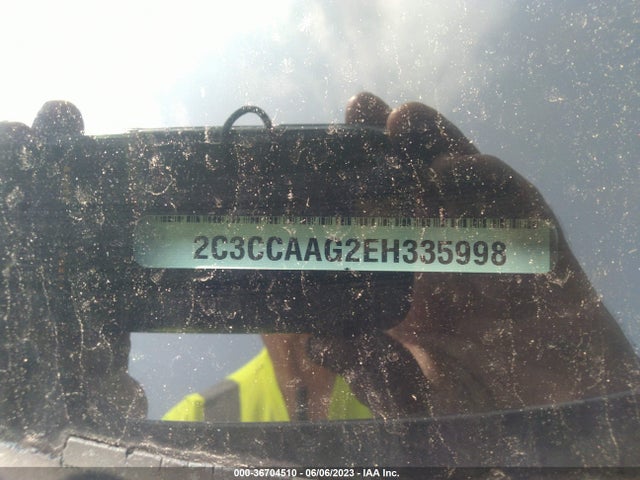 2C3CCAAG2EH335998 Chrysler 300