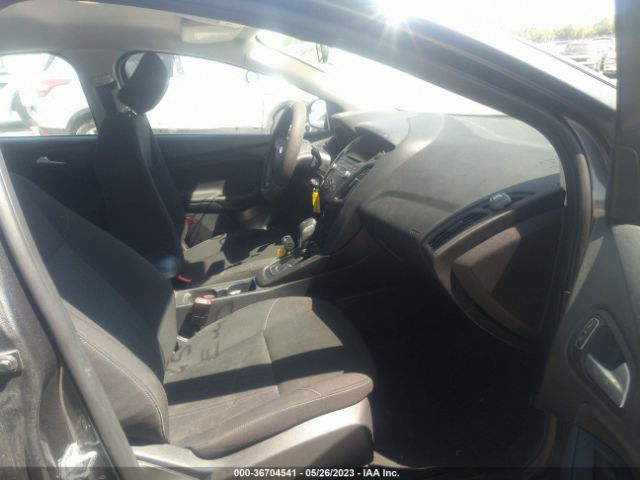1FADP3F29FL203571 Ford FOCUS SE
