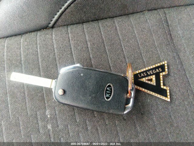 KNDEU2AA6M7049911 KIA SELTOS S