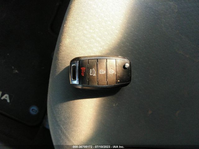 KNAGM4A75F5658234 KIA Optima Lx