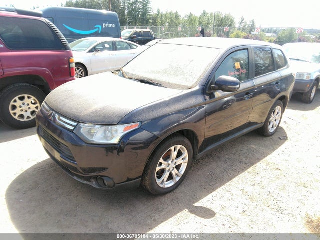 JA4AZ3A3XEZ014943 Mitsubishi Outlander Se