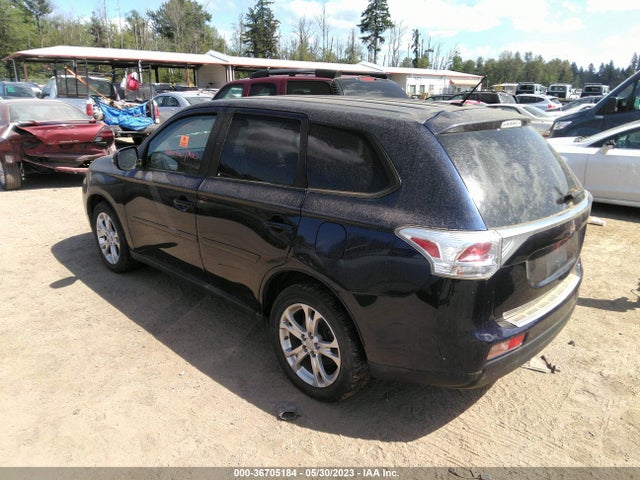 JA4AZ3A3XEZ014943 Mitsubishi Outlander Se