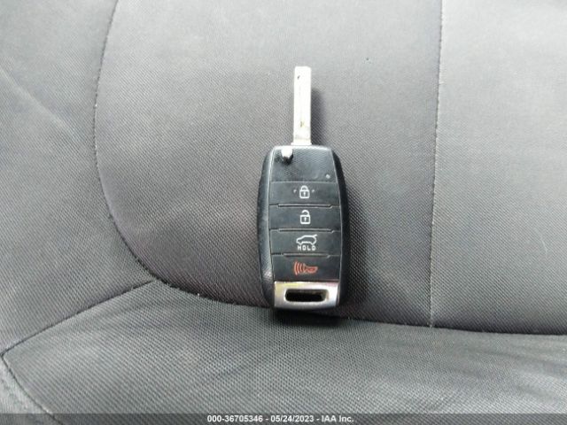KNDJN2A25F7800259 KIA Soul Base