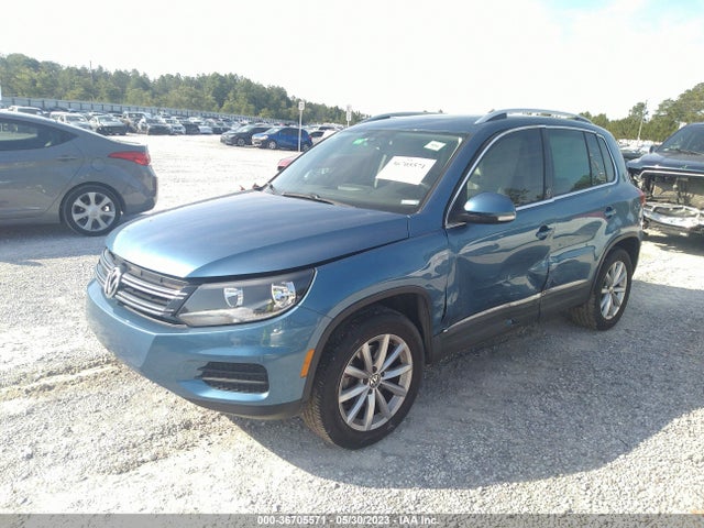 WVGRV7AX3HW504883 Volkswagen Tiguan Wolfsburg Edition