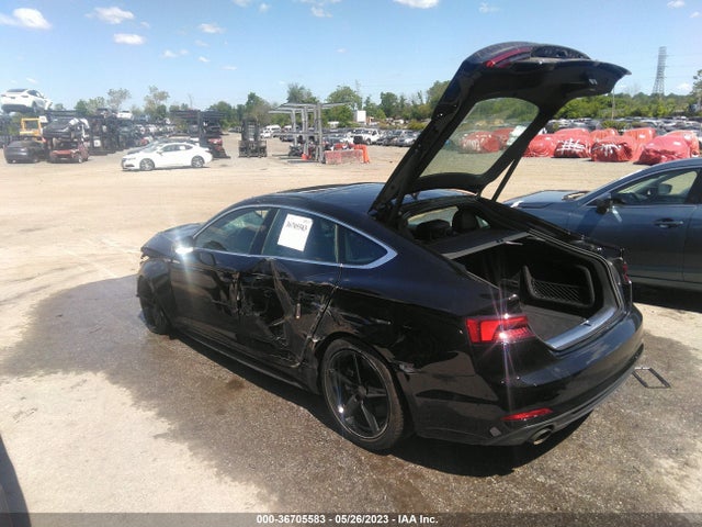 WAUDNCF5XKA070283 Audi A5 Sportback Premium
