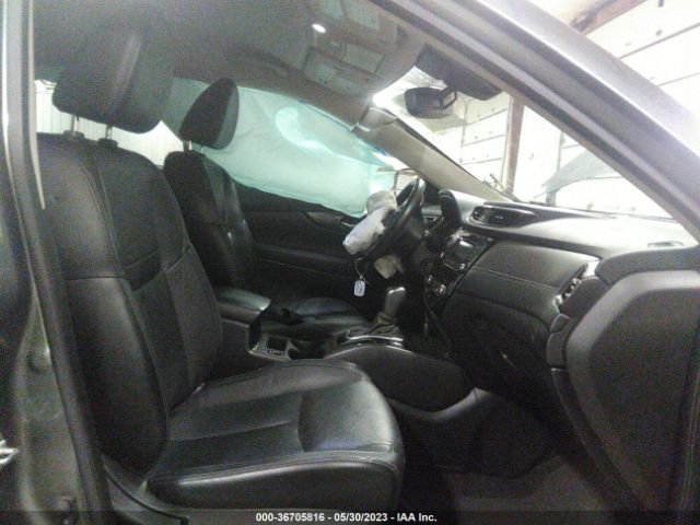 JN8AT2MT9JW453676 Nissan Rogue Sl