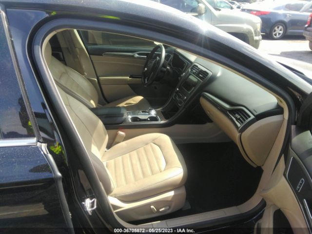3FA6P0PU5JR143273 Ford Fusion Energi Se