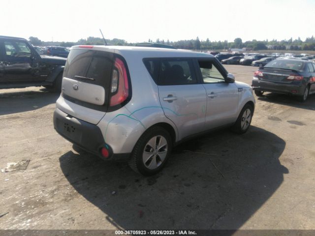 KNDJN2A21F7810870 KIA Soul Base