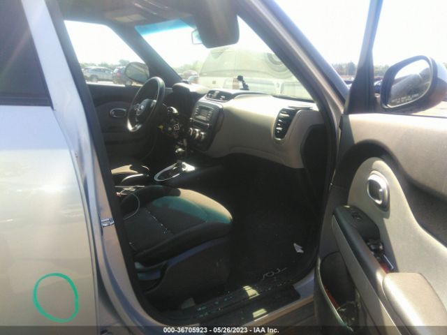 KNDJN2A21F7810870 KIA Soul Base