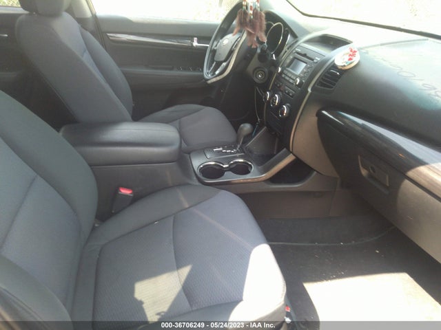 2013 KIA SORENTO LX VIN: 5XYKT4A16DG323287