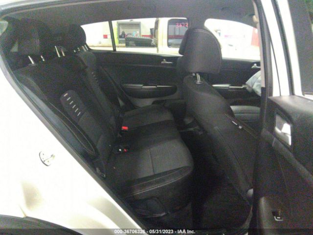 KNDPMCAC1J7378544 KIA Sportage Lx