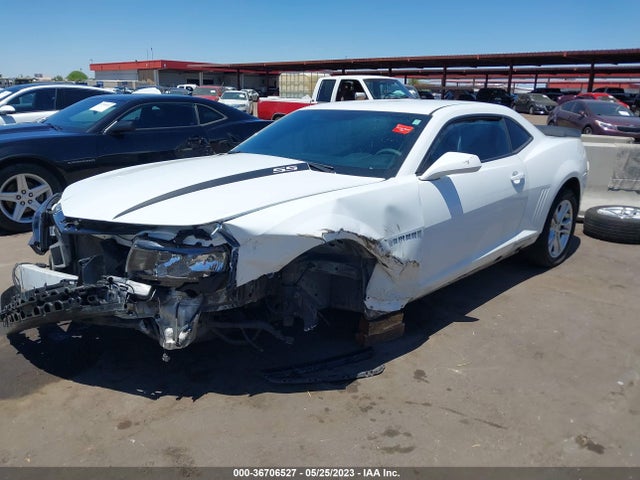 Chevrolet CAMARO LS 2015 2G1FB1E37F9110953 Image 2