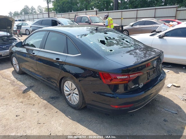 3VWN57BU1KM007018 Volkswagen JETTA S