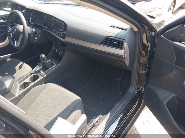3VWN57BU1KM007018 Volkswagen JETTA S