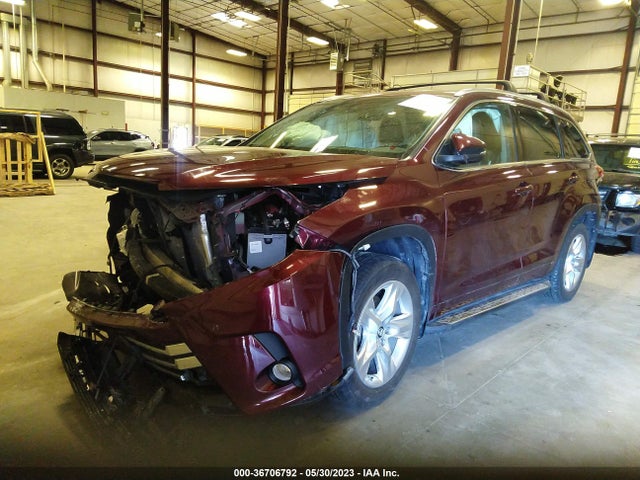 Toyota Highlander Limited 2018 5TDDZRFHXJS858390 Image 2