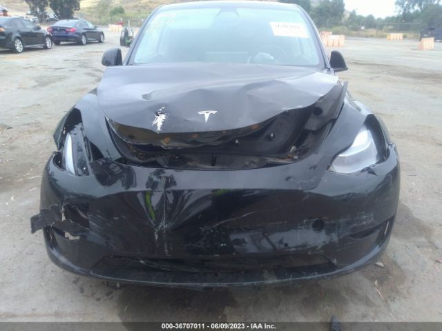 7SAYGDEF5NF382024 Tesla Model Y Performance