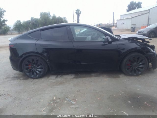 7SAYGDEF5NF382024 Tesla Model Y Performance
