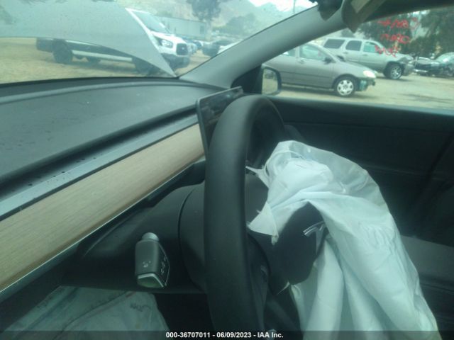 7SAYGDEF5NF382024 Tesla Model Y Performance