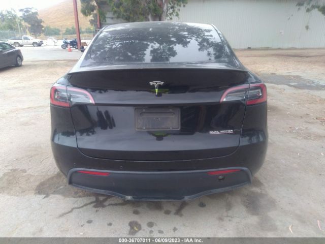 7SAYGDEF5NF382024 Tesla Model Y Performance