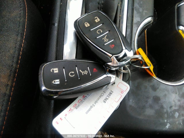 Chevrolet EQUINOX LT 2018 2GNAXSEV4J6301998 Image 11