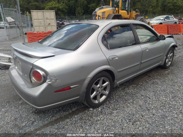 2002 NISSAN MAXIMA SE VIN: JN1DA31DX2T453371