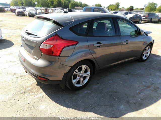 1FADP3K2XEL247499 Ford FOCUS SE