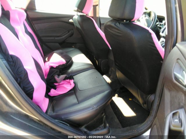 1FADP3K2XEL247499 Ford FOCUS SE
