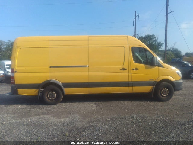 Freightliner Sprinter Cargo Vans 2014 WDYPE8DB0E5850493 Image 5