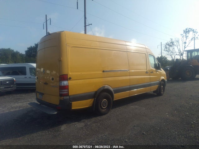 Freightliner Sprinter Cargo Vans 2014 WDYPE8DB0E5850493 Image 9
