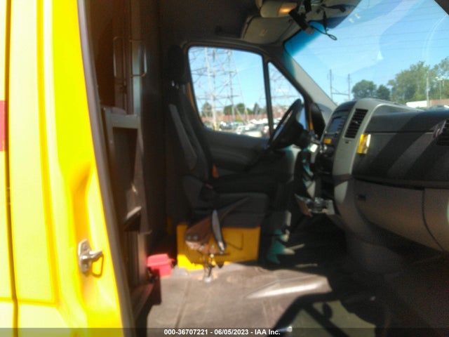 Freightliner Sprinter Cargo Vans 2014 WDYPE8DB0E5850493 Image 10