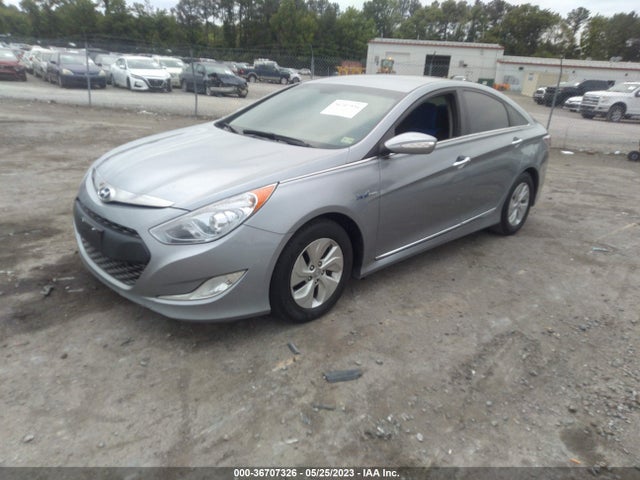 Hyundai SONATA HYBRID 2015 KMHEC4A42FA122671 Image 2
