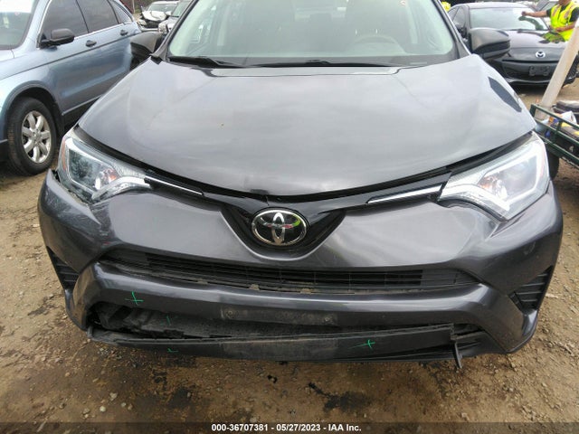Toyota RAV4 LE 2017 2T3BFREV4HW552818 Image 6