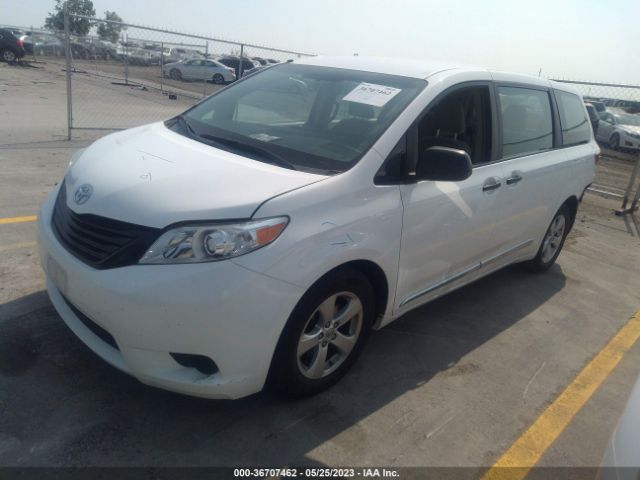 Toyota Sienna L 2016 5TDZK3DC1GS756936 Image 2