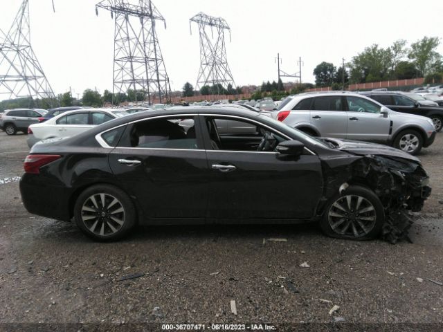 1N4AL3AP1JC154957 Nissan Altima 2.5 Sl