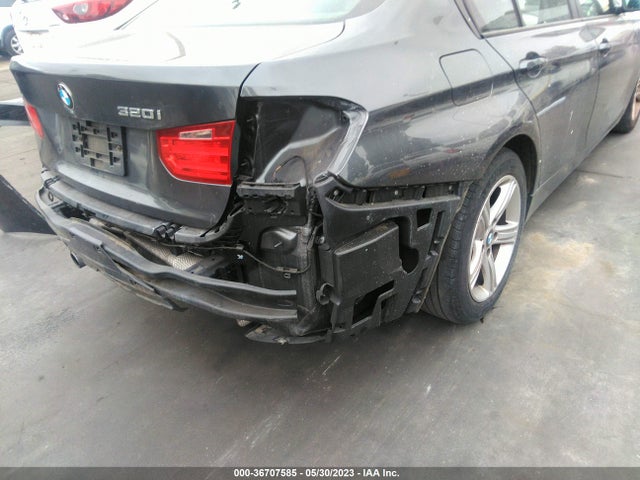 WBA3B1C54FK138400 BMW 3 Series 320i