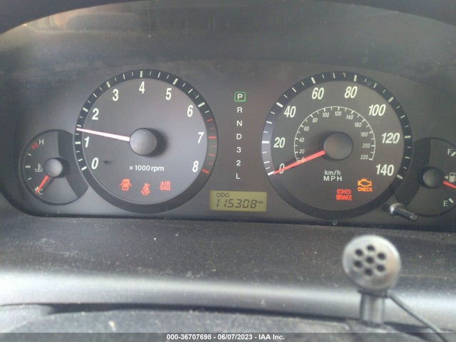 2005 HYUNDAI ELANTRA GLS/GT VIN: KMHDN46D25U040600