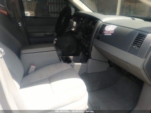 2006 DODGE DURANGO SXT VIN: 1D4HB38N26F117280