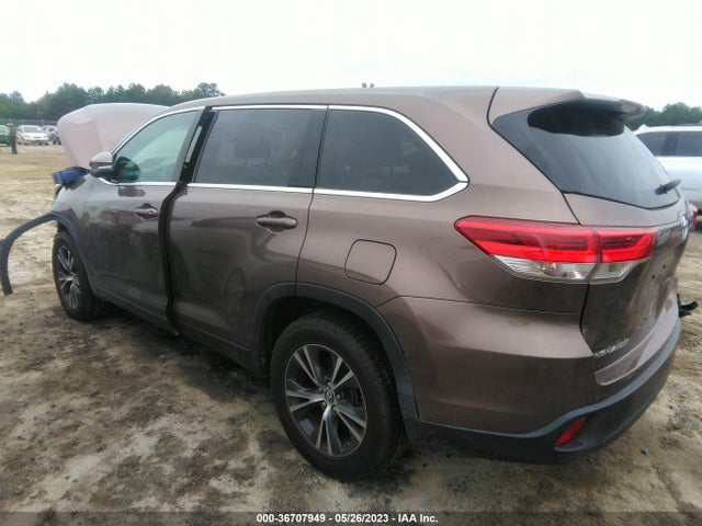 Toyota Highlander Le 2019 5TDZARFH1KS058348 Image 4