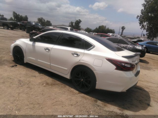 1N4AL3APXHC241976 Nissan Altima 2.5 Sr