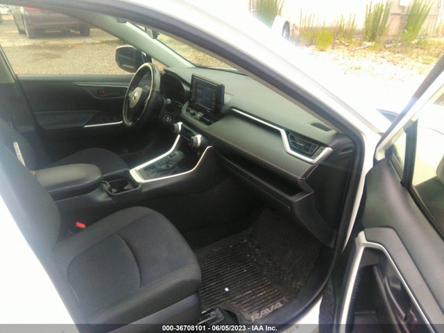 Toyota RAV4 LE 2020 JTMG1RFV1LD055041 Image 6