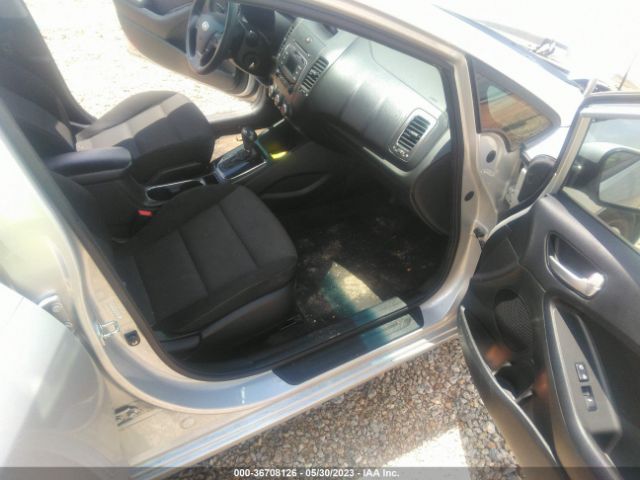 3KPFK4A75HE032095 KIA FORTE LX