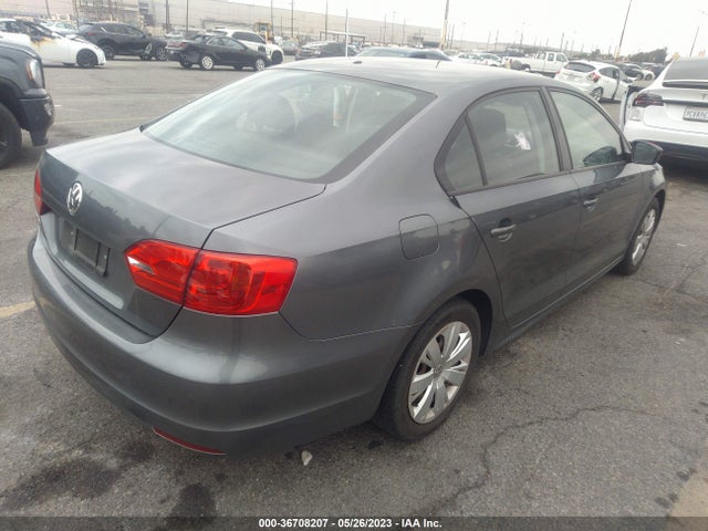 3VW2K7AJ8EM237677 Volkswagen Jetta Sedan S